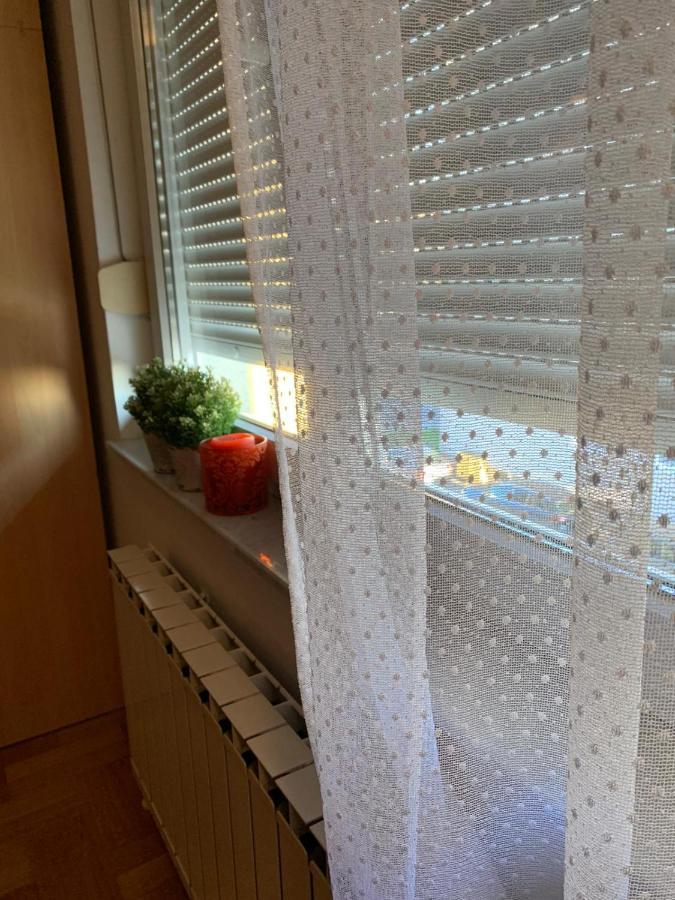 Sarmantni Apartman Malecka 2 Zagreb Exterior foto